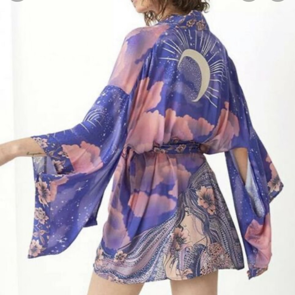 5โญ๏ธ FAV BESTSELLER NEW Celestial Luna Moon Short Boho Hippie Kimono Robe Coverup - Picture 1 of 13